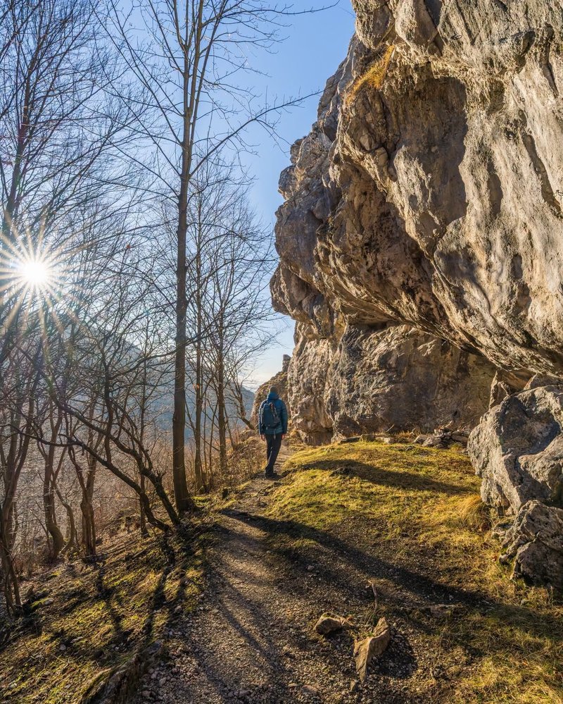 Belské skaly lákajú Žilinčanov, na vrchole pomôžu reťaze