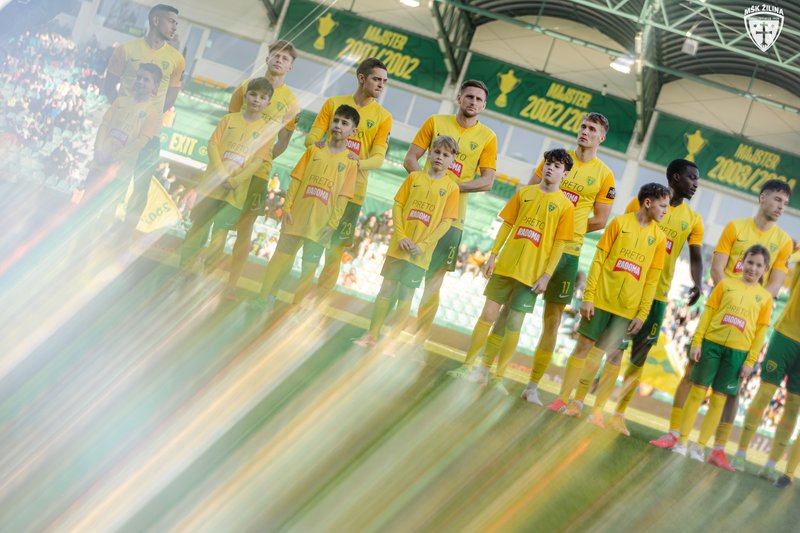 Futbalový marec pod Dubňom - Šošoni štartujú boj o titul šlágrom proti Trnave