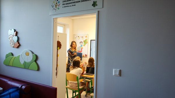 Hospitalizácia v Žiline už neznamená stopku vo vzdelávaní pre malých pacientov