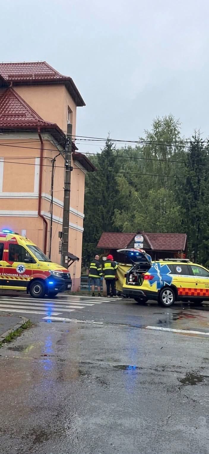 Martinský hasič zachránil na autobusovej zastávke v Blatnici ľudský život