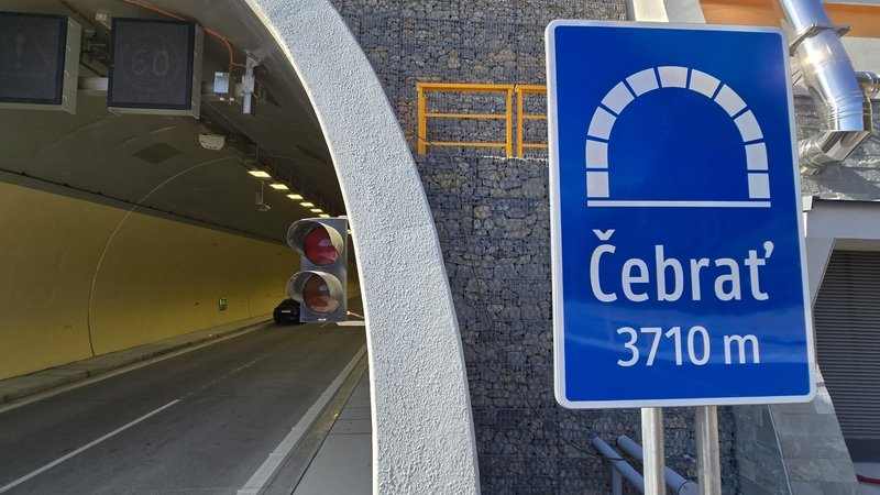 Obchvat Ružomberka D1 odľahčil mestskú dopravu o polovicu