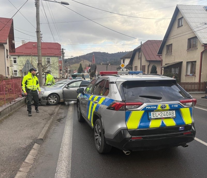 Po výbuchu bankomatu v Demänovskej Doline skončili podozriví v putách