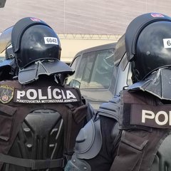 Polícia zasahovala počas rizikových zápasov v Žiline a Ružomberku - Padali pokuty aj obvinenia