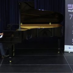 Porazil klaviristov zo 7 krajín. V čom tkvie úspech Denisa