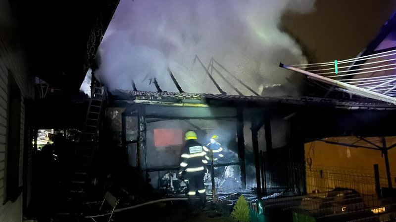 Poziar rodinneho domu v Trnovom