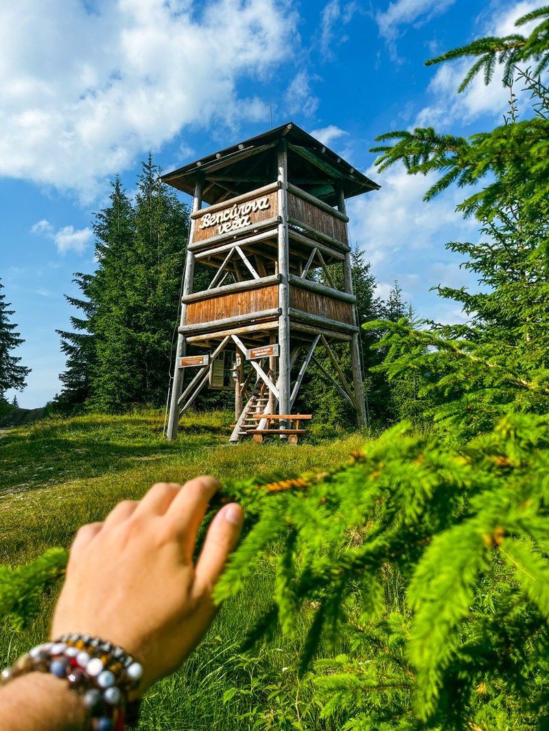Rozhľadňa Ostredok, Bencúrova veža