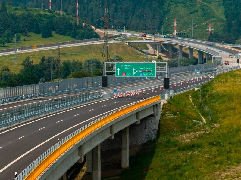 Stavba diaľnice D1 Hubová – Ivachnová hlási posun, časť úseku pri Likave je už skolaudovaná