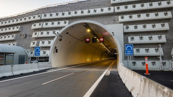 Tunel Višňové na dva týždne zatvoria, doprava sa vracia pod Strečno