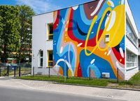 Umenie vo verejnom priestore - Areál Materskej školy Borodáča v Žiline zdobí nový mural