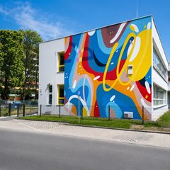 Umenie vo verejnom priestore - Areál Materskej školy Borodáča v Žiline zdobí nový mural