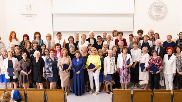 Univerzita tretieho veku UNIZA ukončila jubilejný 30. akademický rok a odovzdala diplomy