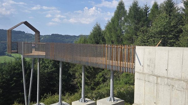 V Korni otvorili novú vyhliadku, ponúka panoramatický výhľad na Živčákovú