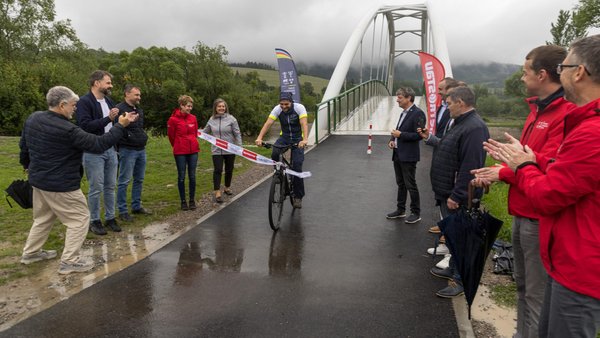 Vážska cyklotrasa sa rozrastá - Nový úsek medzi Varínom a Nezbudskou Lúčkou je hotový