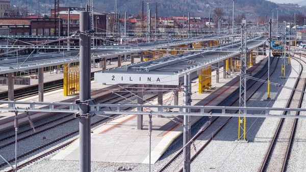 Vráti sa vlaková doprava v Žiline v pondelok do normálu