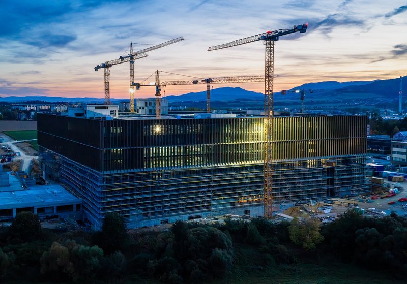 Výstavba novej nemocnice v Martine - Hrubá stavba svieti, otvorenie plánujú na rok 2029