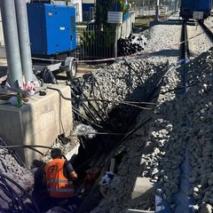 Zhoreli stovky metrov káblov, kedy sa doprava v Žiline vráti do normálu