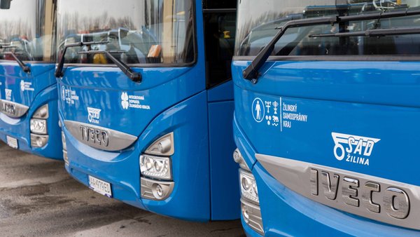 Zlacnenie autobusov v Žilinskom kraji - Od 12. októbra zaplatíte za cestovné polovicu